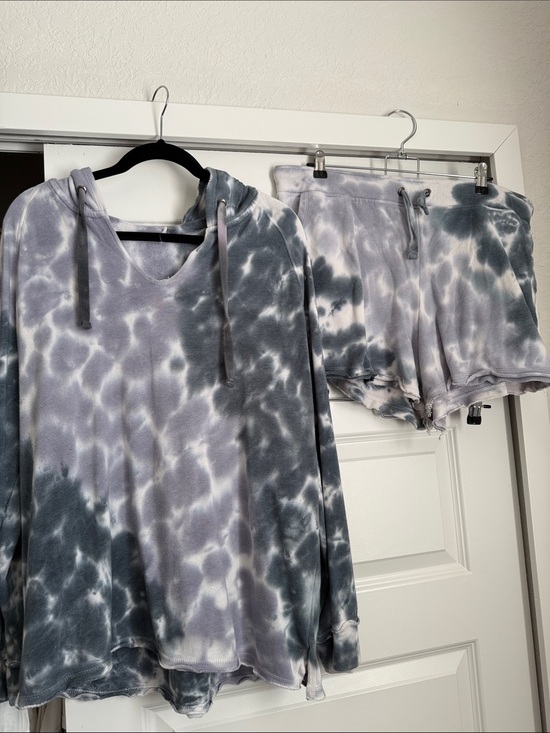 Tops - Tie-Dye Hoodie & Shorts Set - Purple, Gray and White Loungewear